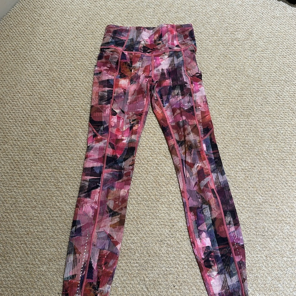 LIMITED EDITION PRINT lululemon leggings size 2